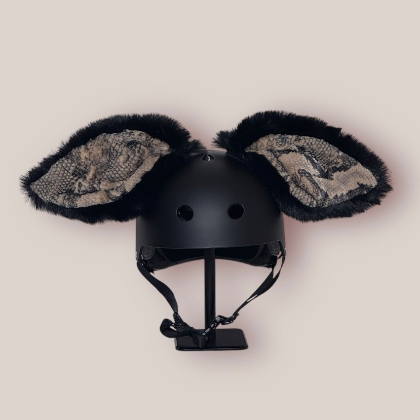Helmet EARZ - Black & Snake Fluff - Large