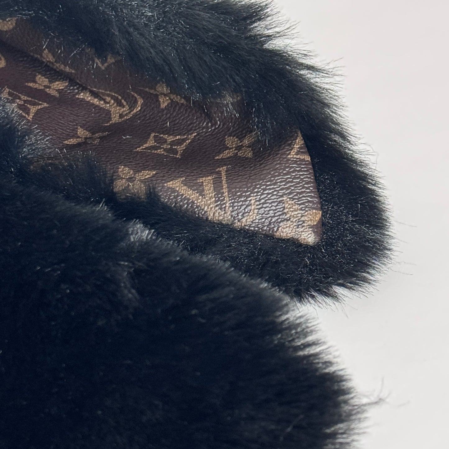 Helmet EARZ - LV Black