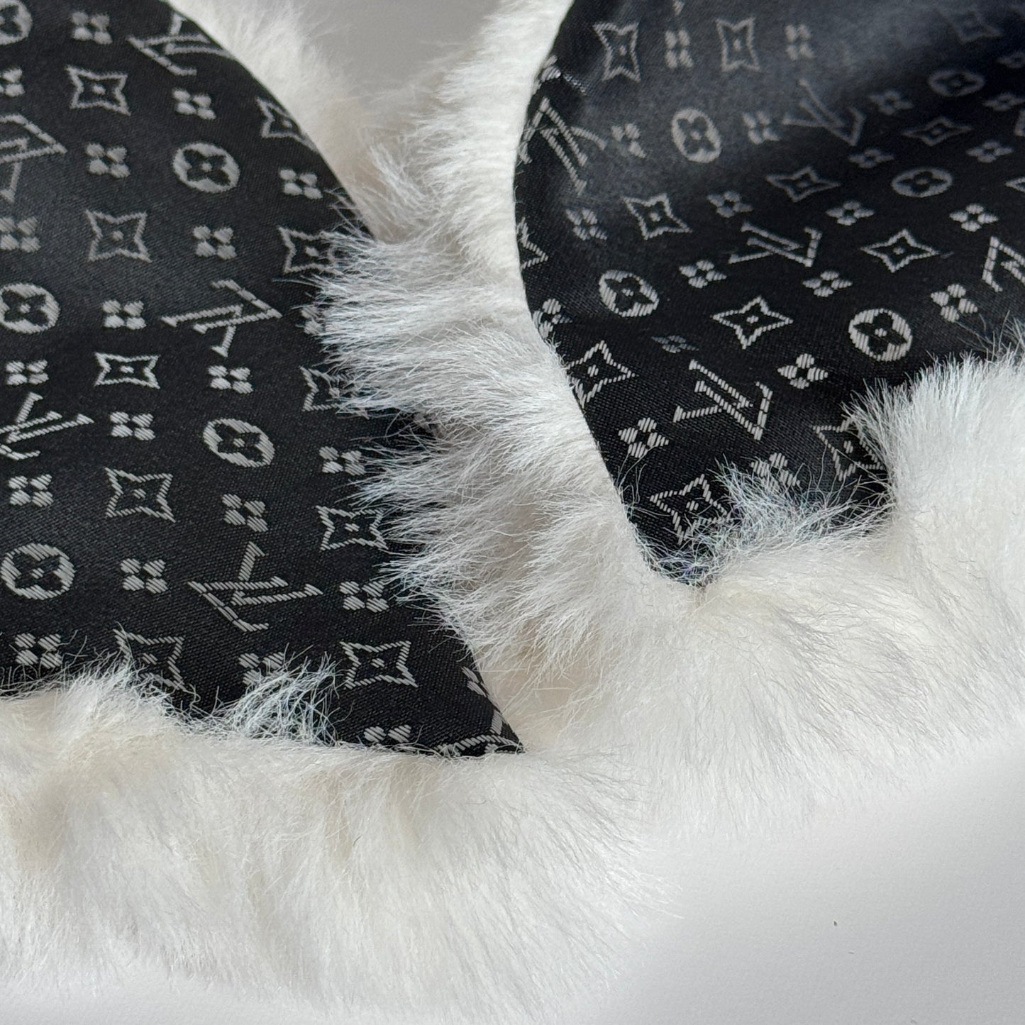 Helmet EARZ - LV White & Black